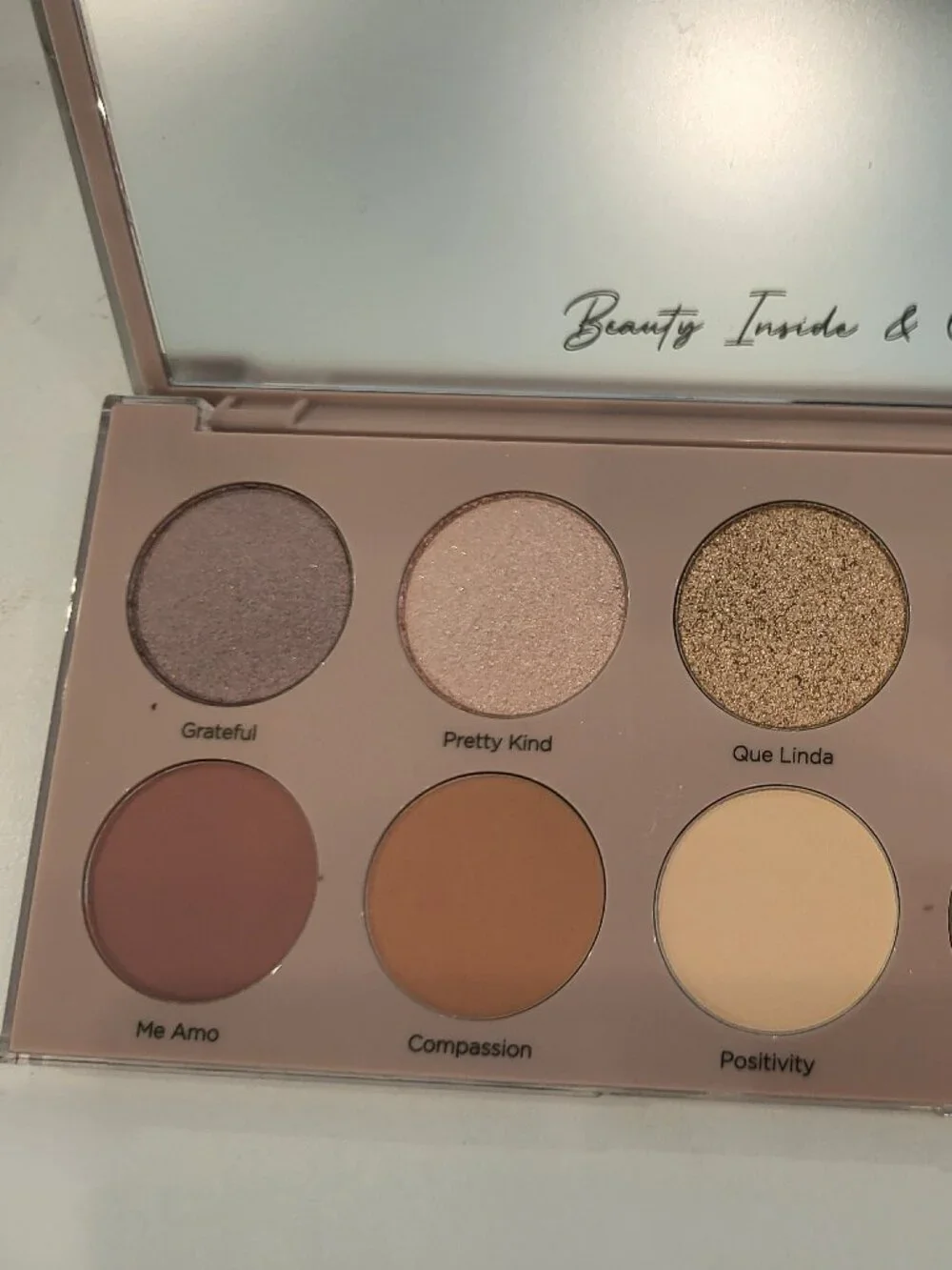 NIB Dominique Cosmetics Essential 10 Shades Eyeshadow Palette